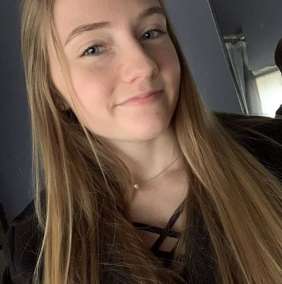 Meet your Posher, Julia - Picture 1 of 1